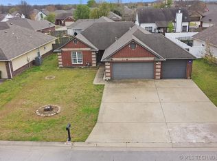 8114 Forrest Glenn Rd, Claremore, OK 74019