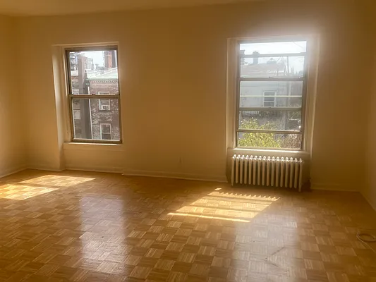 Rented by Melissa Conanan, LREB | media 6