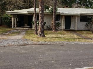 811 Dragon Cir, Lake Charles, LA 70615