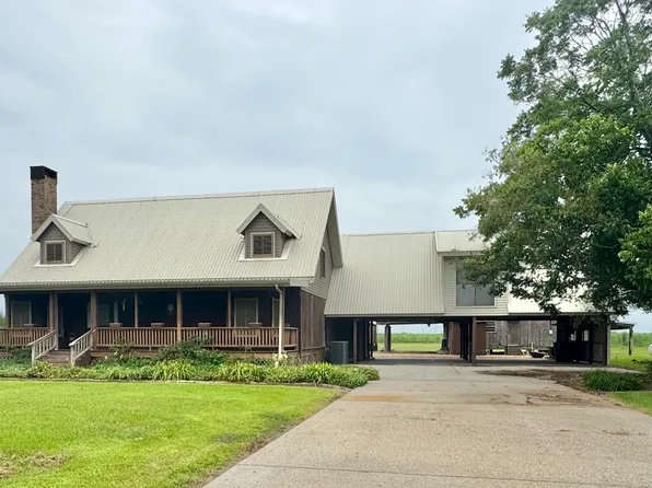 1605 Oubre Ln, Saint Martinville, LA 70582