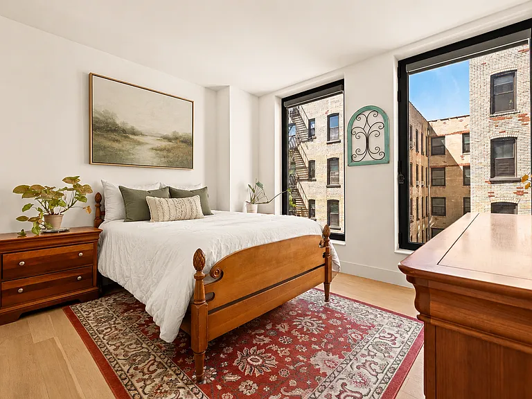 111 Montgomery St #6R — Photo 6