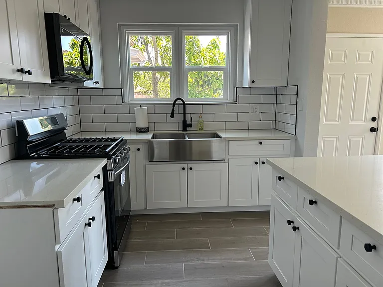 280 S Sadler Ave #2 — Photo 6
