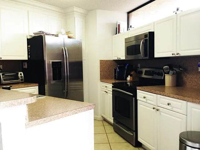 8230 Severn Dr — Photo 3
