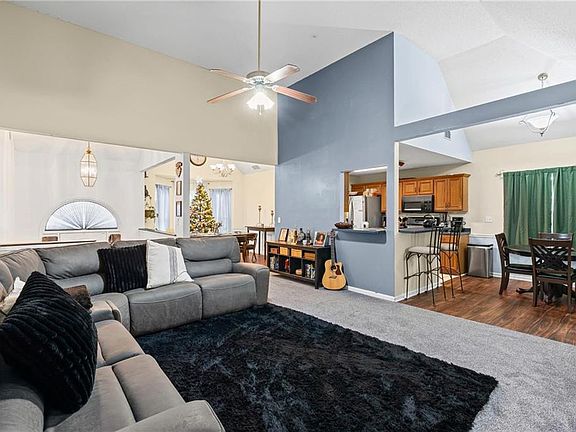 4th image of 65 Mosswood Trl