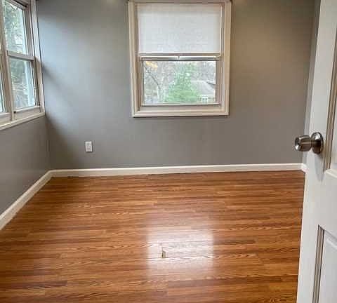 3rd image of 536 4th Ave