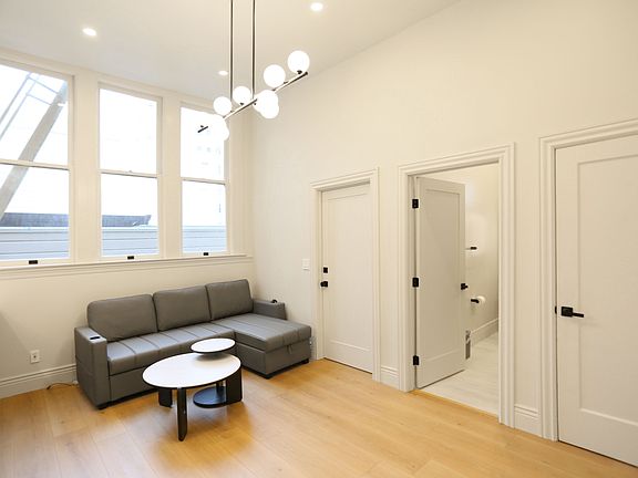 3rd image of 2221 Pacific Ave APT 2