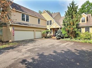 117 Wild Pines Dr, Tobyhanna Township, PA 18350