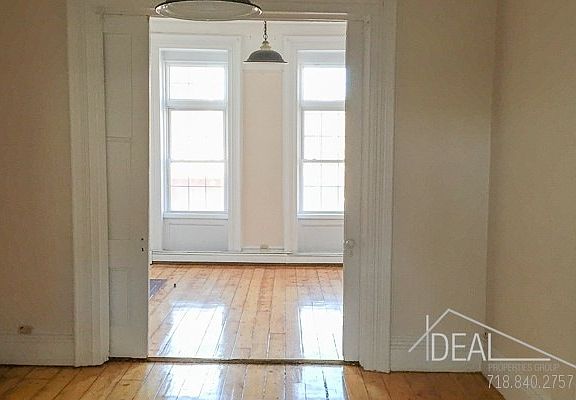 5th image of 311 Smith St #1