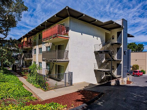 2nd image of 638 E St #15995198