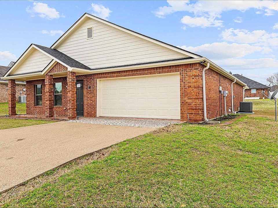 1st image of 553 Princess Pl
