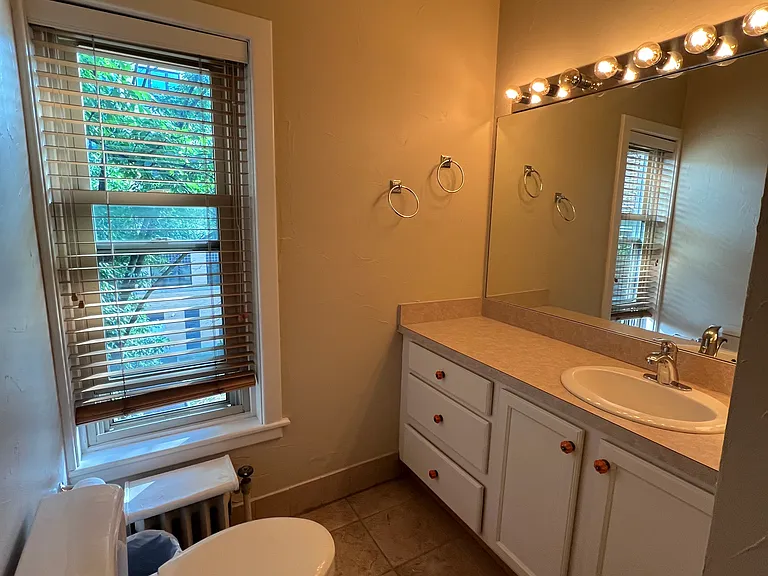 2330 Euclid Heights Blvd #301 — Photo 8