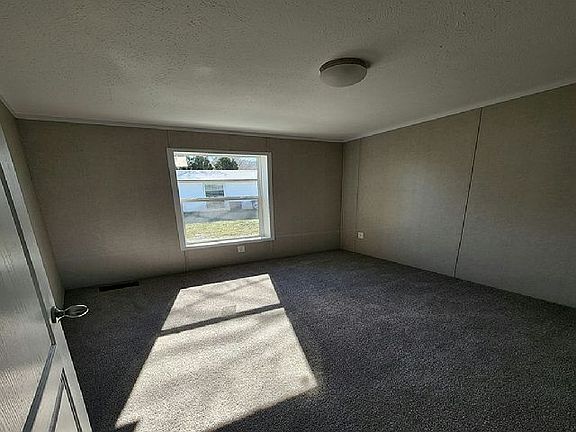 4th image of 4 Highridge Ter #72