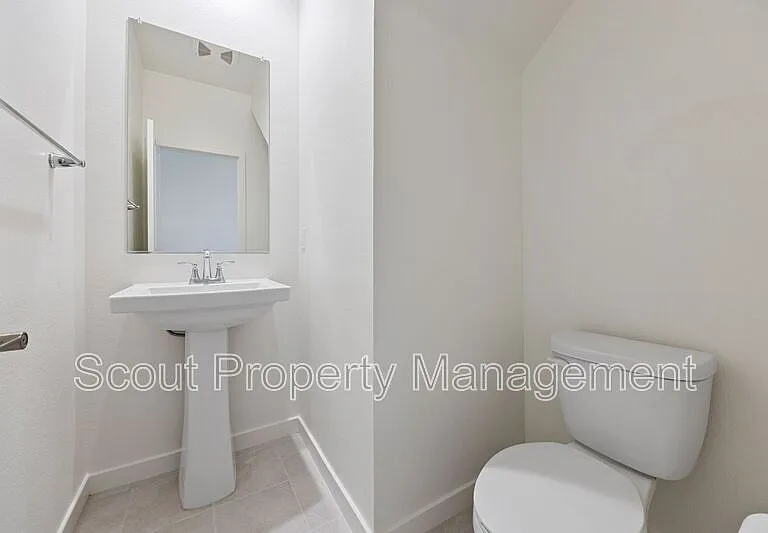 39529 Tannat Dr — Photo 12