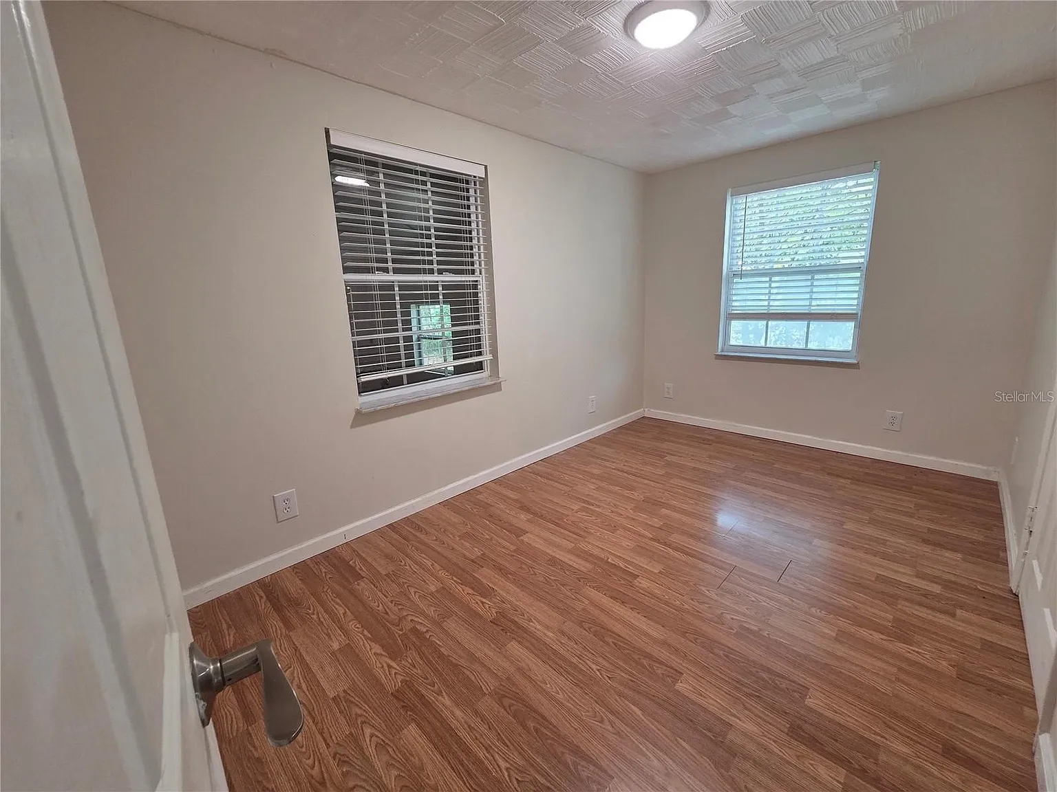 3 bed, 840 sqft, $650 — Photo 4
