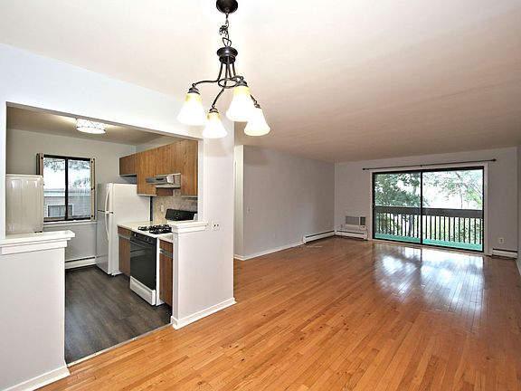 5th image of 28 Hillside Ter APT C