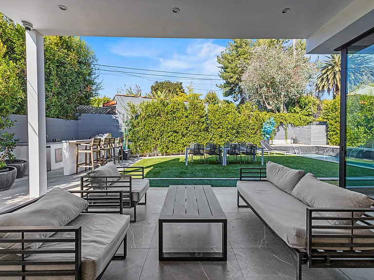 12125 W Sunset Blvd — Photo 43