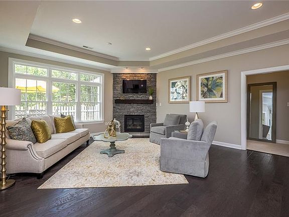5th image of 202 Brookside Dr