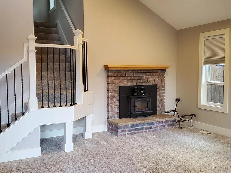 14290 SW Hall Blvd — Photo 9