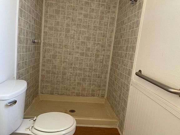4th image of 17662 W Waterman Ln #2