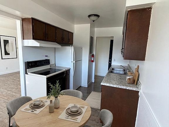 4th image of 744 E Michigan Ave #11411762