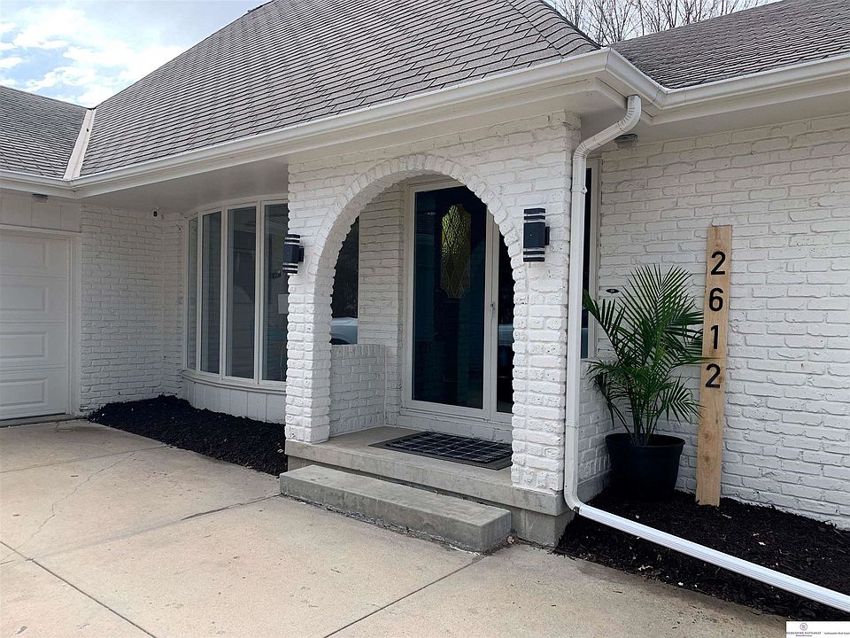 1st image of 2612 S 167th Cir