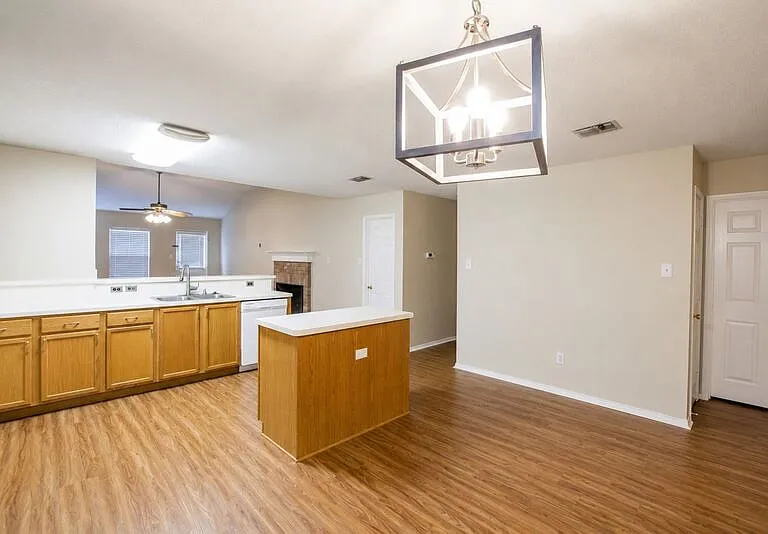 1118 Water Oak Way — Photo 5