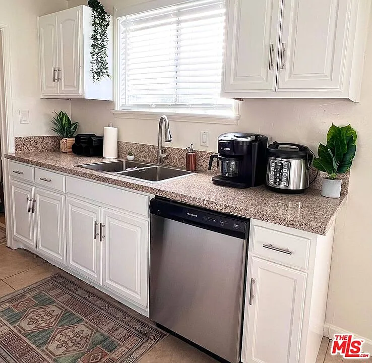 2 bed, 1.0 bath, 814 sqft, $2,995 — Photo 4