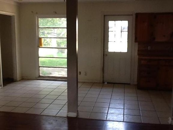 5th image of 507 Cozby St N