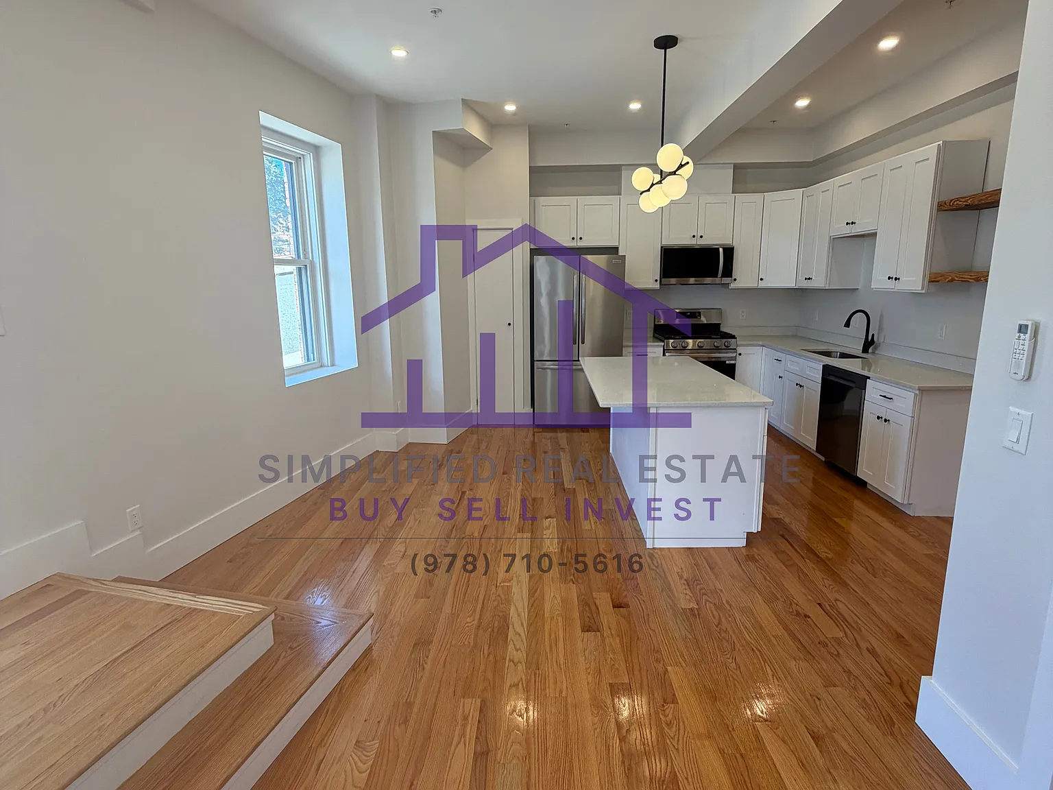 2 bed, 900 sqft, $2,100 — Photo 2