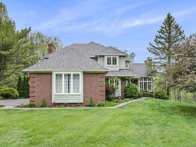 5401 Lone Pine Ct, Brighton, MI, 48116