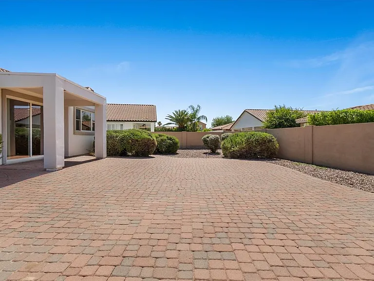 2435 E Desert Broom Pl — Photo 37