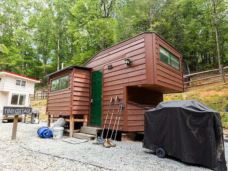 Tiny Cottage ~ $950