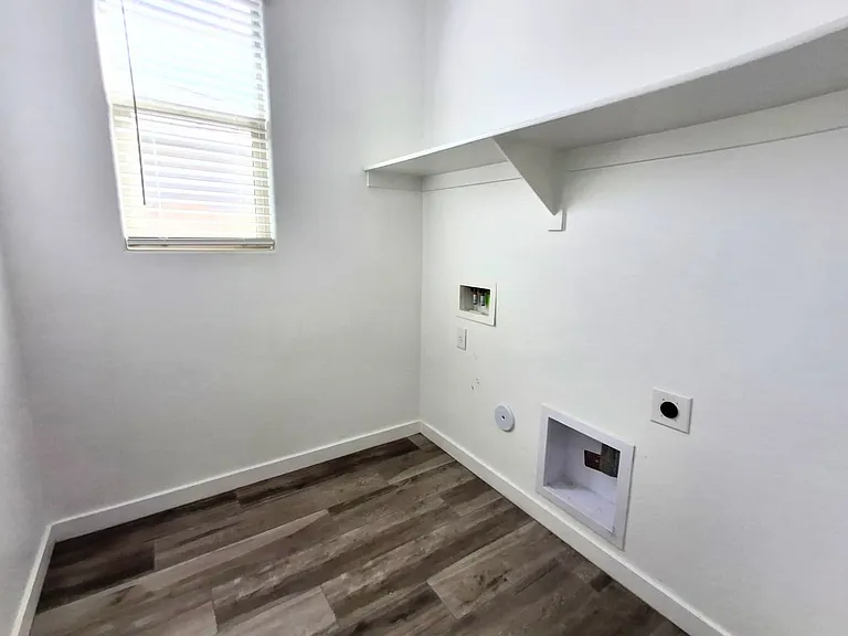 18796 W Cameron Dr — Photo 18