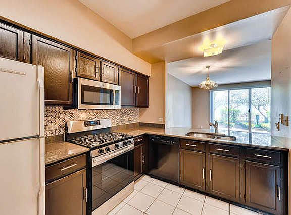 4th image of 291 Hunterdon Ct