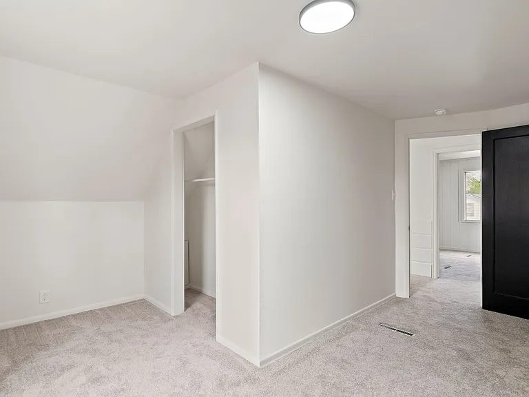 2521 W Sanson Ave — Photo 20