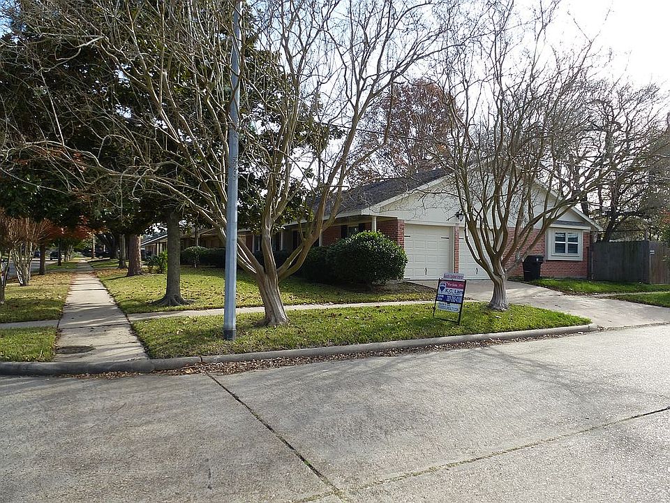 2nd image of 8527 Edgemoor Dr