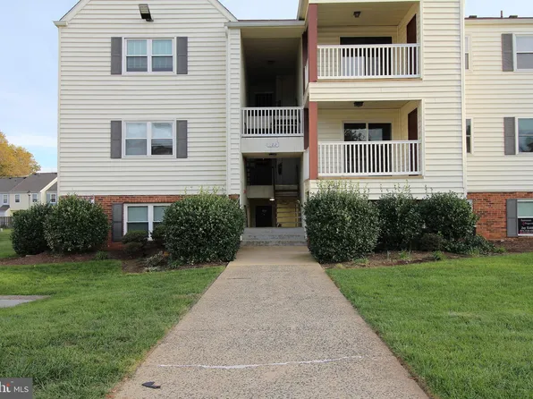 102 Chesterfield Ln APT 202, Stafford, VA 22556