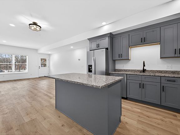 5th image of 2027 Maury Ave #A