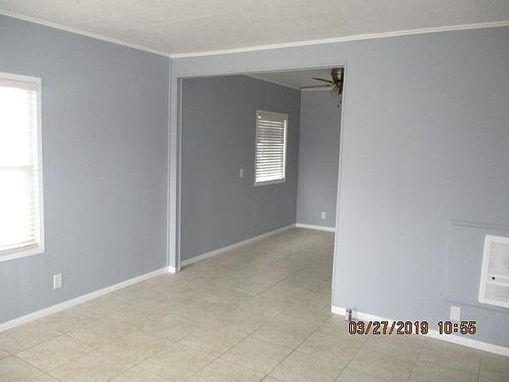3rd image of 207 S Texas Ave