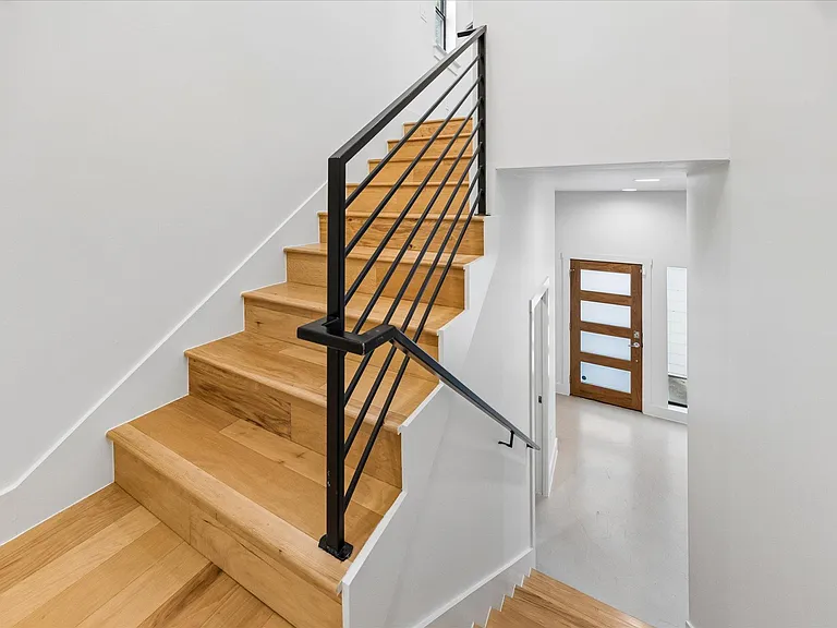 4506 Russell Dr #B — Photo 13