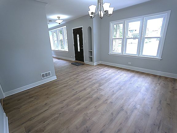 2nd image of 2315 W 112th St