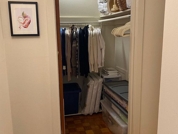 4th image of 501 N Park Dr APT 2