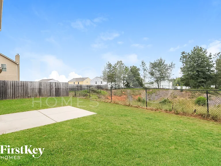 1247 Heartwood Ave — Photo 14