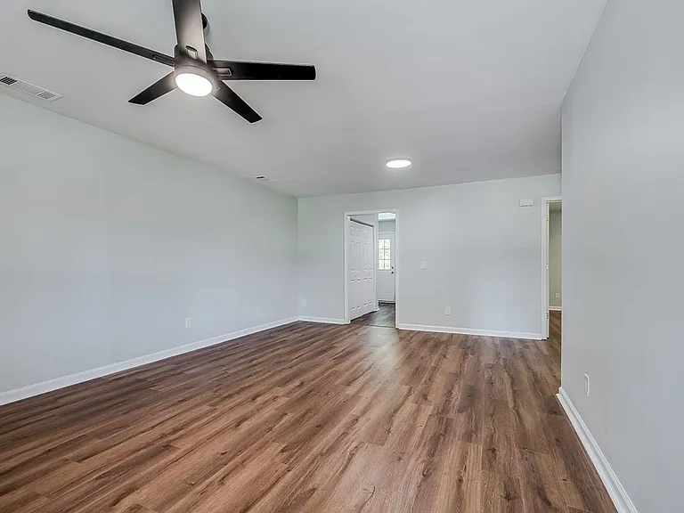 803 Ash Street Ext #B — Photo 6