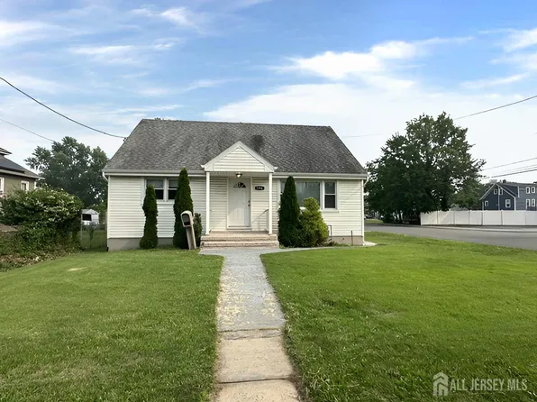 796 Hamilton St, Somerset, NJ 08873