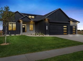 5556 Silver Rock Dr, Marion, IA 52302