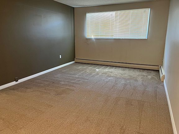 3rd image of 4811 55th St #105