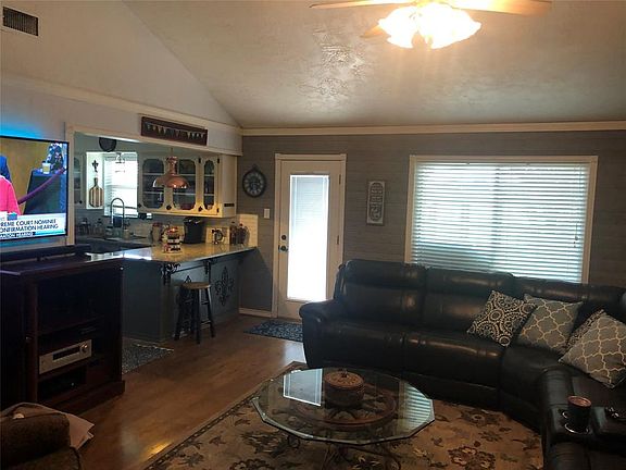 4th image of 1726 N Park Side Dr