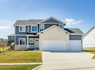 700 Belmont Blvd, Waukee, IA 50263