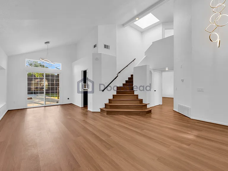 26150 Coronada Dr — Photo 5